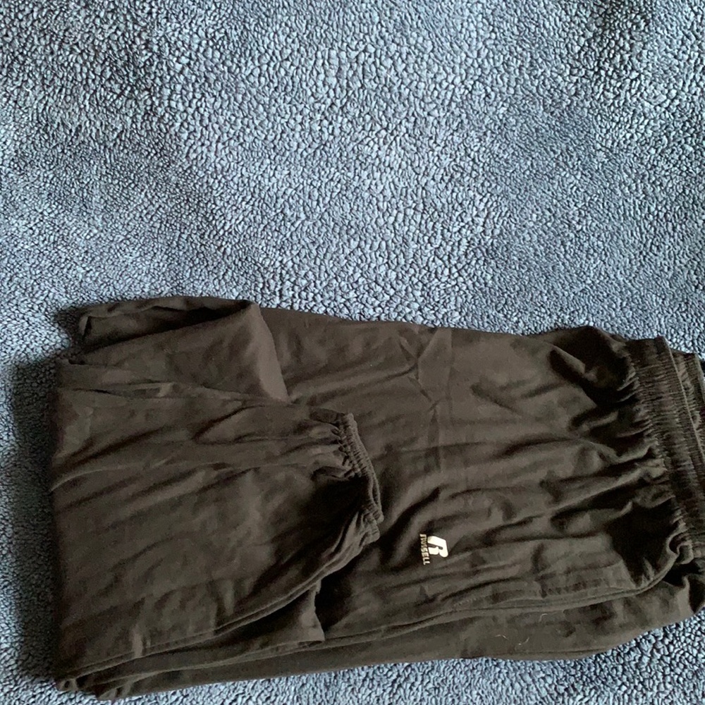 Russell Athletic men’s jogging pants.